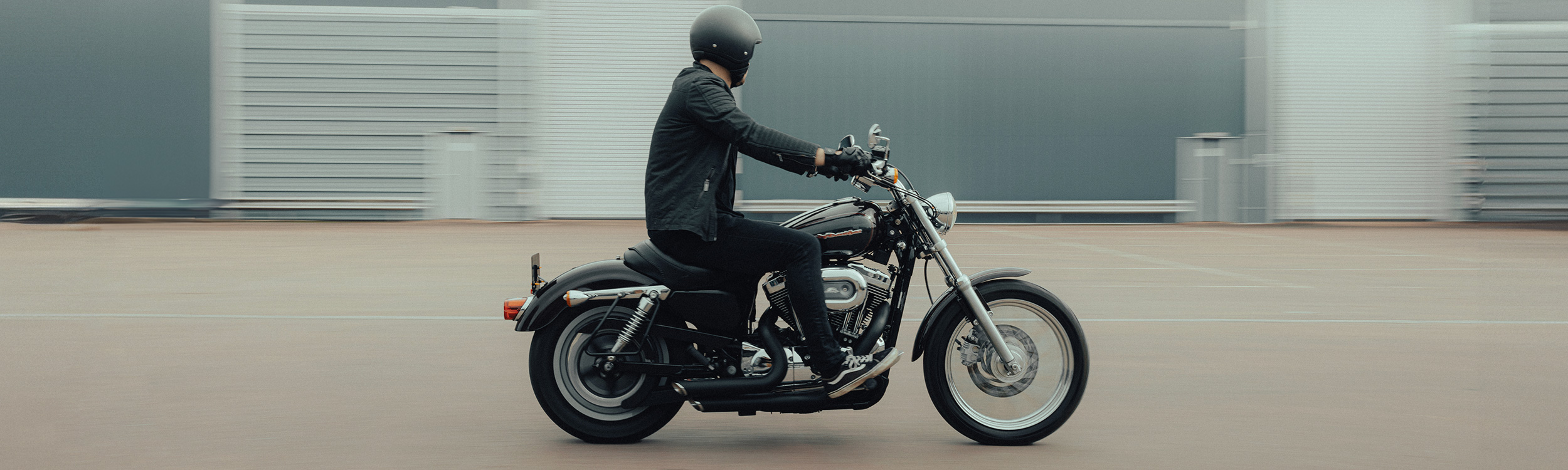 Lextek Black Exhaust System for Harley Davidson Sportster 883/1200 (04-13)